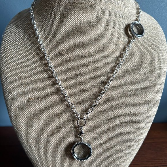 Origami Owl® Silver Over-the-Heart-Chain 30" to 18" - NWT - Picture 1 of 8